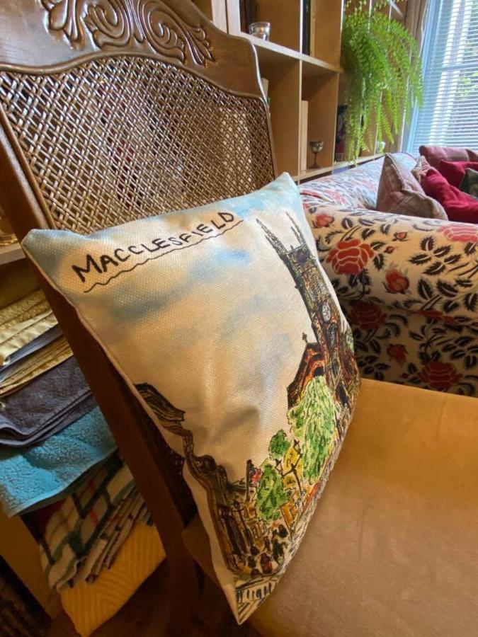 Quirky Town Centre Apartment With River Terrace 麦克尔斯菲尔德 外观 照片