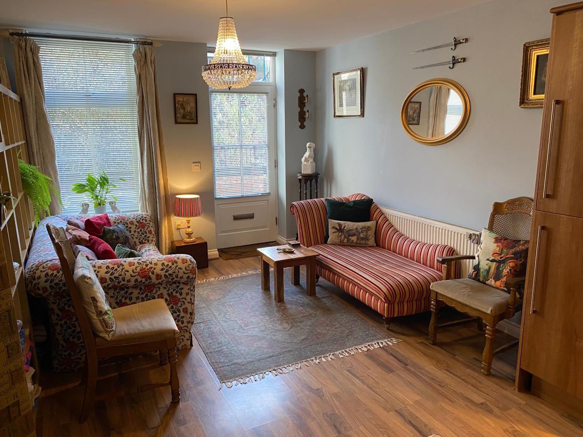 Quirky Town Centre Apartment With River Terrace 麦克尔斯菲尔德 外观 照片